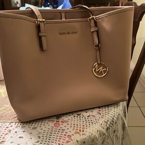 Pale pink Michael kors tote bag
